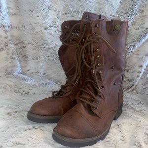 American Eagle Boots